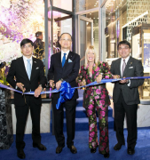 全球首家Grand Seiko精工精品店于罗迪欧大道开幕迎宾